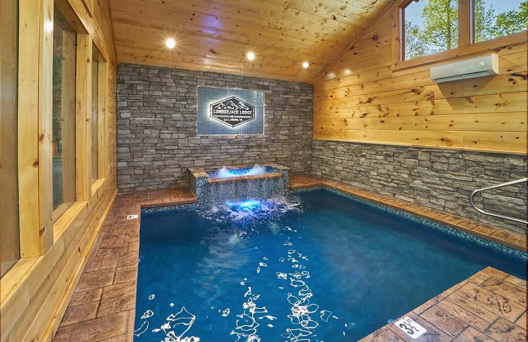 Lumberjack Lodge: Pool Theater Fire Pit-1