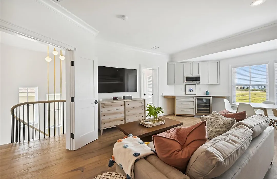 3 Singleton Beach - Oceanfront Estate, Private Pool, Elevator, Free Activities Included-1