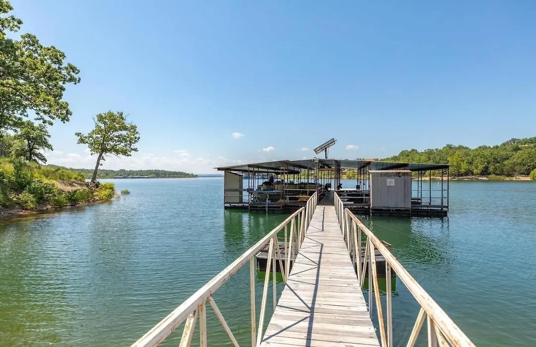 Artilla Cove Cabin 1- Lakeside - Pool & Hot Tub-1