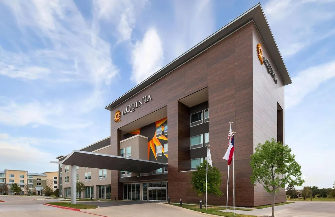 La Quinta Inn & Suites By Wyndham Austin Parmer Tech Ridge-1