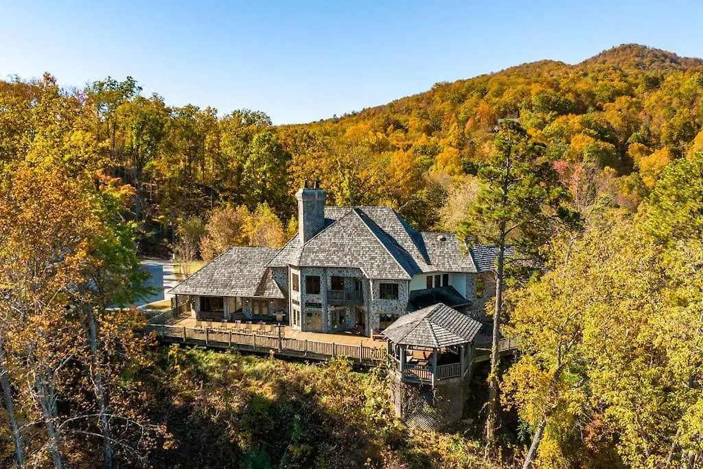 Mountain Bliss- Estate With Views - Firepit - Hot Tub - Gburg 5Min-1