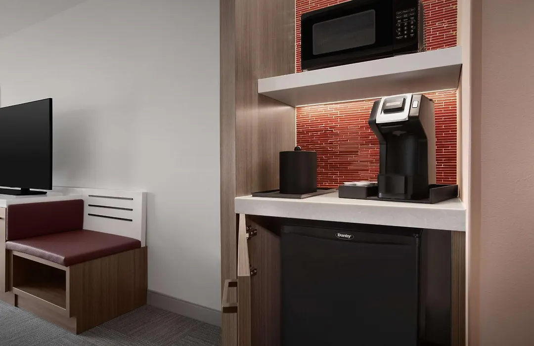 Hilton Garden Inn Denver Airport Tower Road-1
