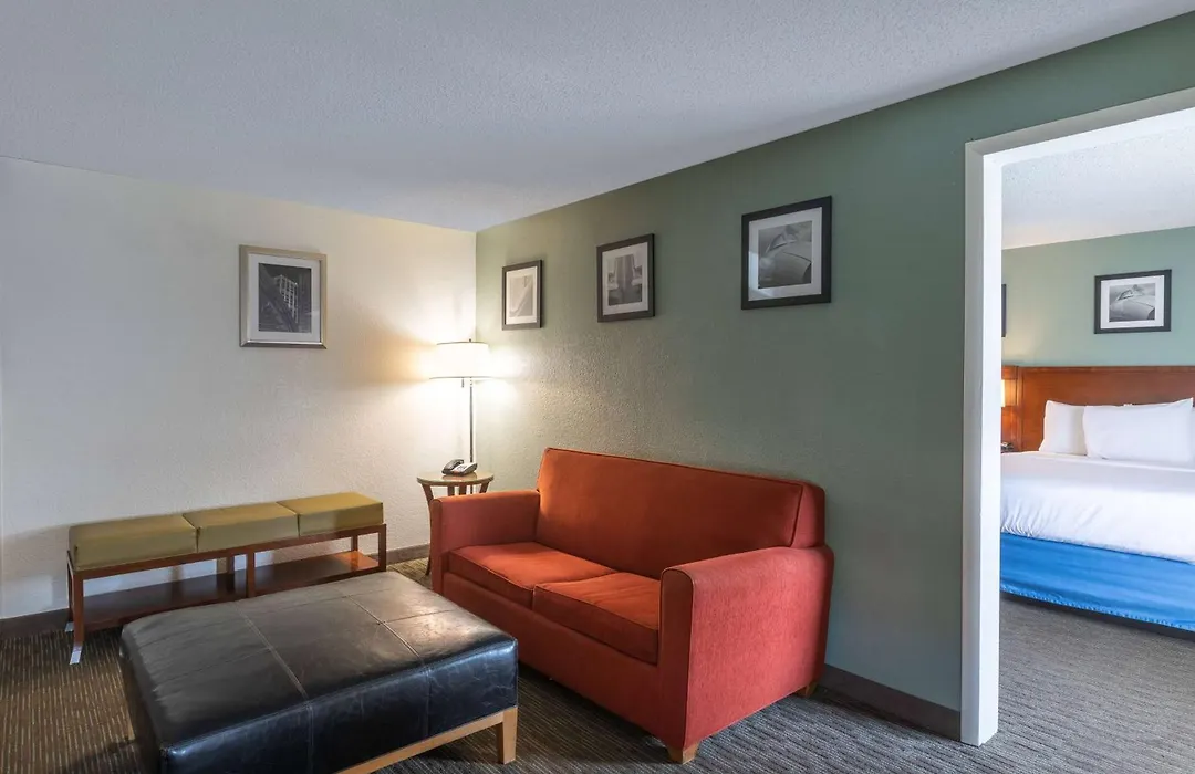 Days Inn By Wyndham Greenville-1