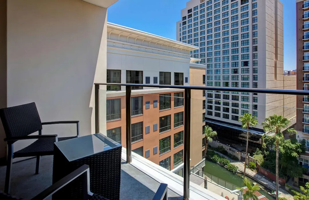 Hampton Inn & Suites On The San Antonio Riverwalk-1