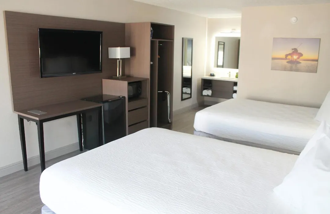 Angel Inn Near Imax, A Travelodge By Wyndham-1