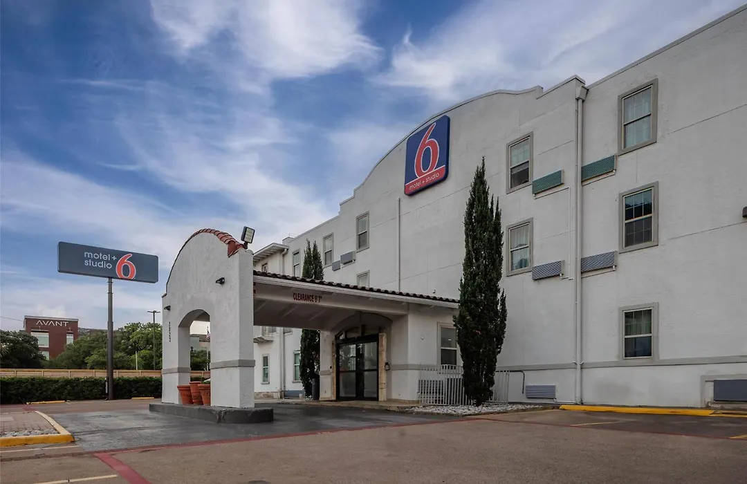 Motel 6 Dallas Tx Downtown-1