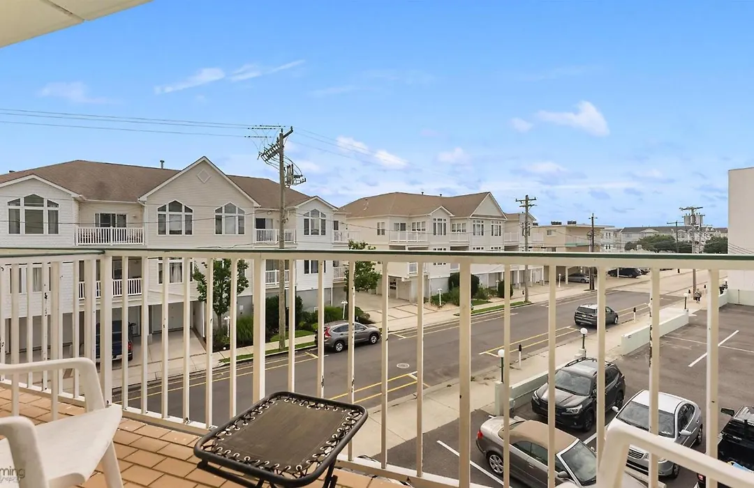 225 E Wildwood Ave, Unit 321-1