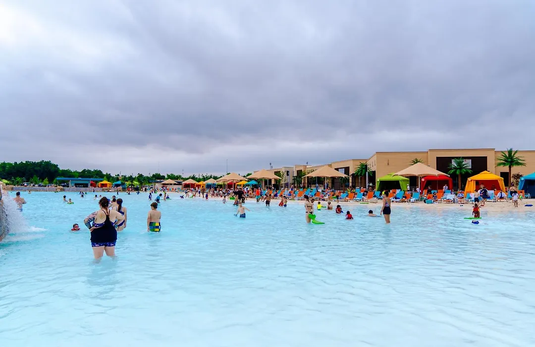 Okana Resort And Indoor Waterpark-1
