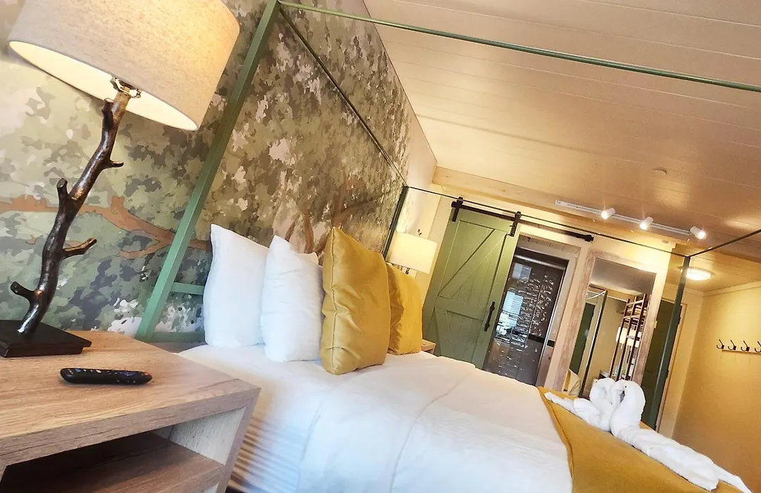 Arbors At Island Landing Hotel & Suites-1