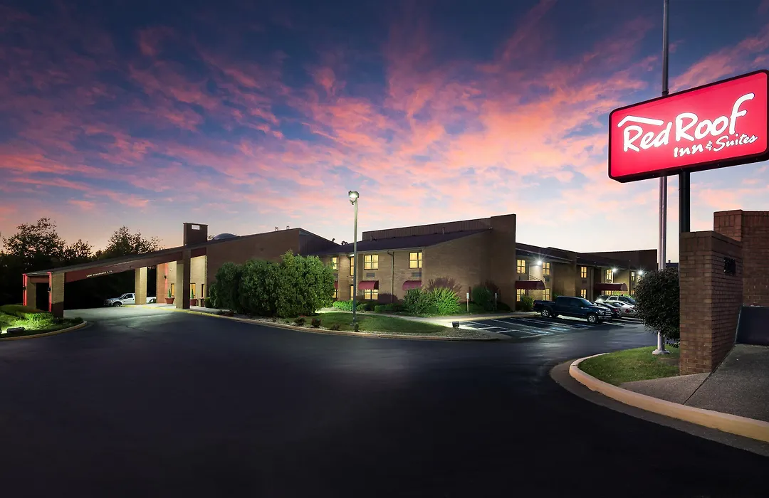 Red Roof Inn & Suites Lexington - Hamburg-1