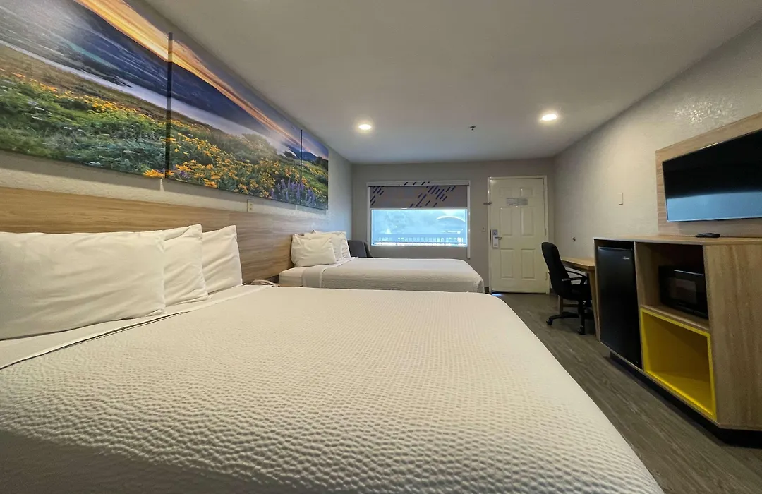 Days Inn By Wyndham Near Seaworld San Antonio-1