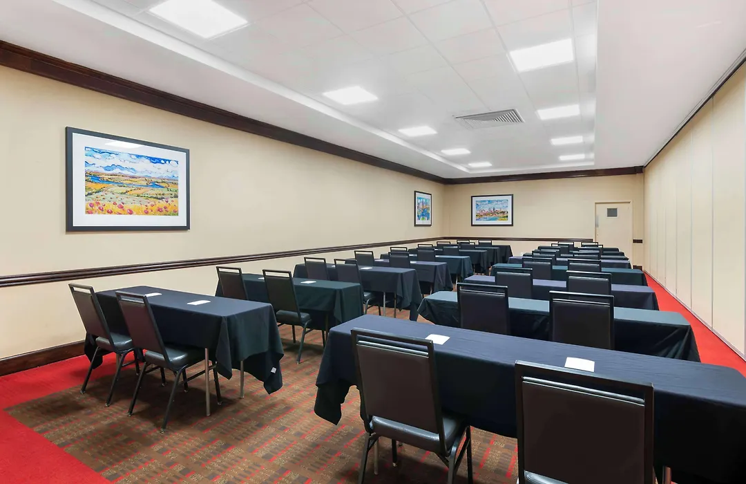 Best Western Plus Kansas City Sports Complex Hotel-1