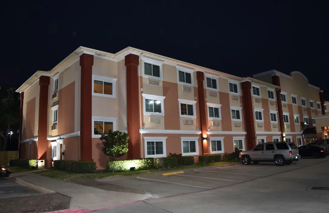 Baymont By Wyndham Dallas/ Love Field-1