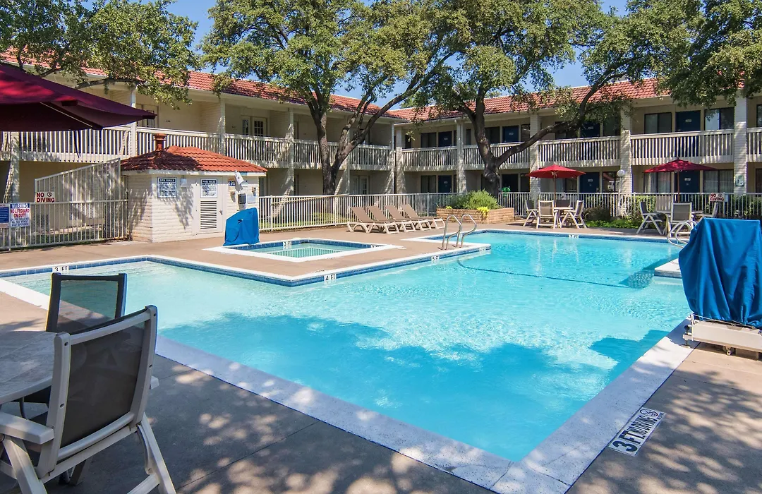 Motel 6-Addison, Tx - Dallas-1