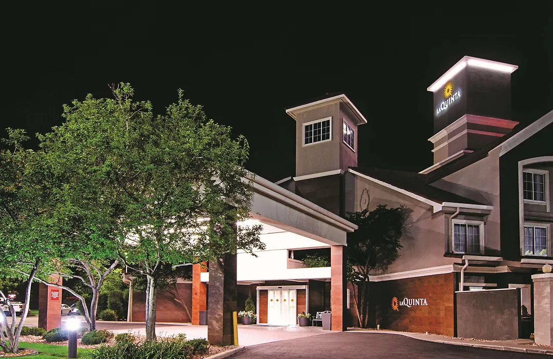 La Quinta Inn & Suites By Wyndham Denver Airport Dia-1