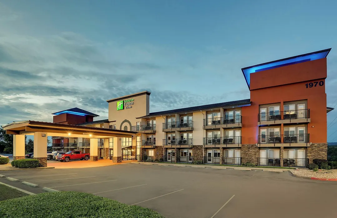 Holiday Inn Express Hotel & Suites Branson 76 Central By Ihg-1