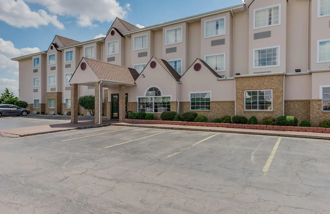 Microtel Inn & Suites By Wyndham Oklahoma City Airport-1
