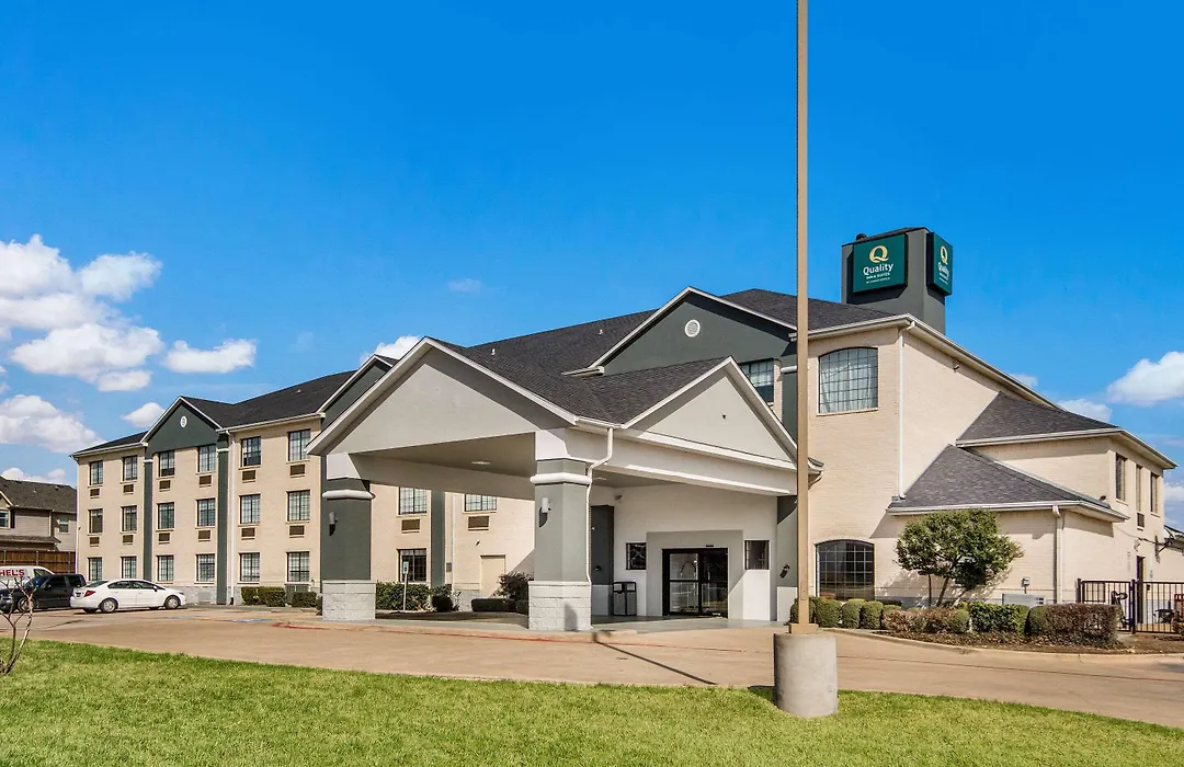 Quality Inn & Suites Fort Worth - Fossil Creek-1