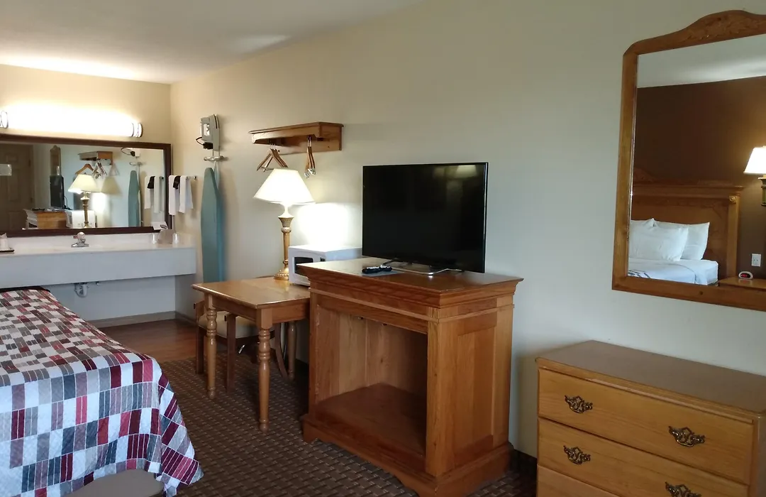Gazebo Inn-1