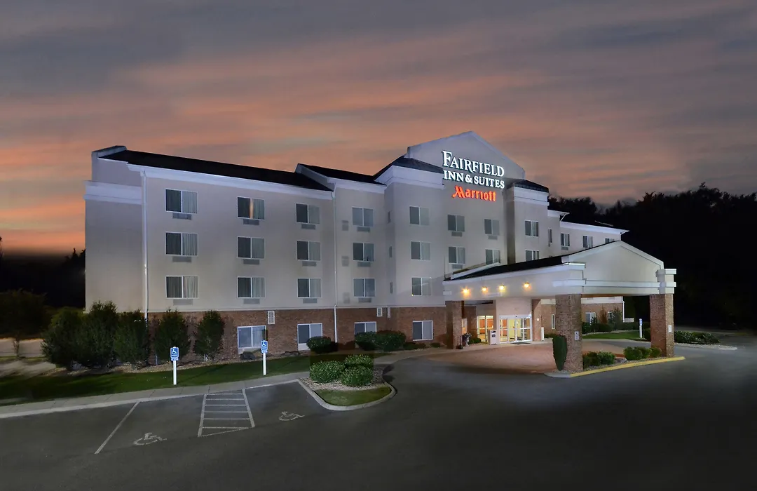 Fairfield Inn & Suites Roanoke Hollins/I-81-1