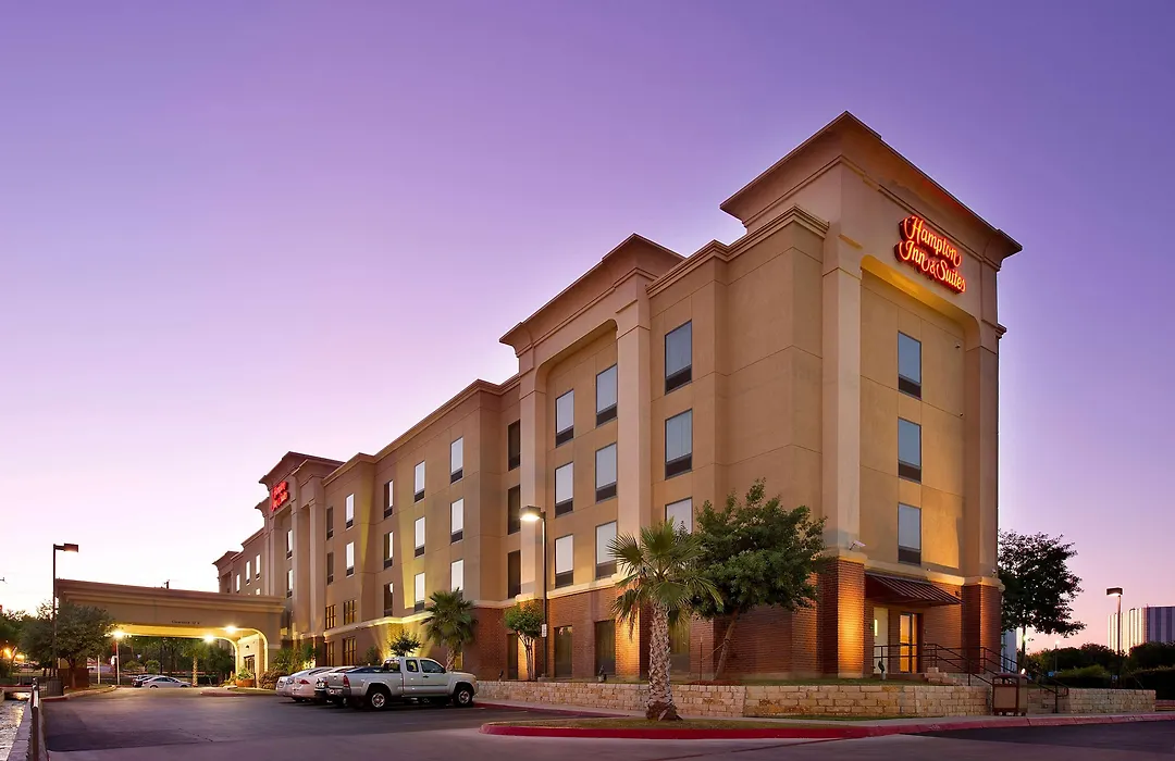 Hampton Inn And Suites San Antonio Airport-1