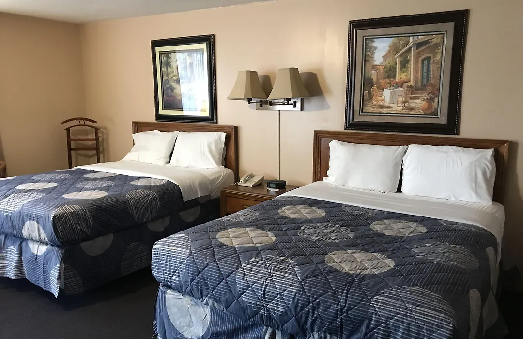 Moonlite Motel-1