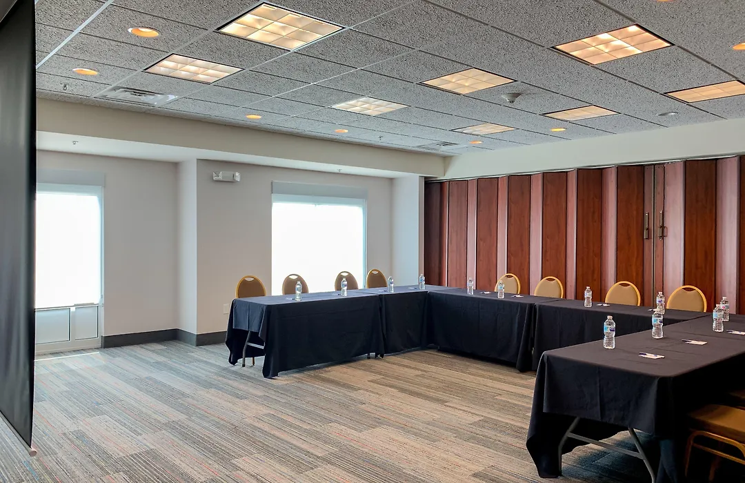 Holiday Inn Express & Suites Lexington Downtown Area-Keeneland By Ihg-1