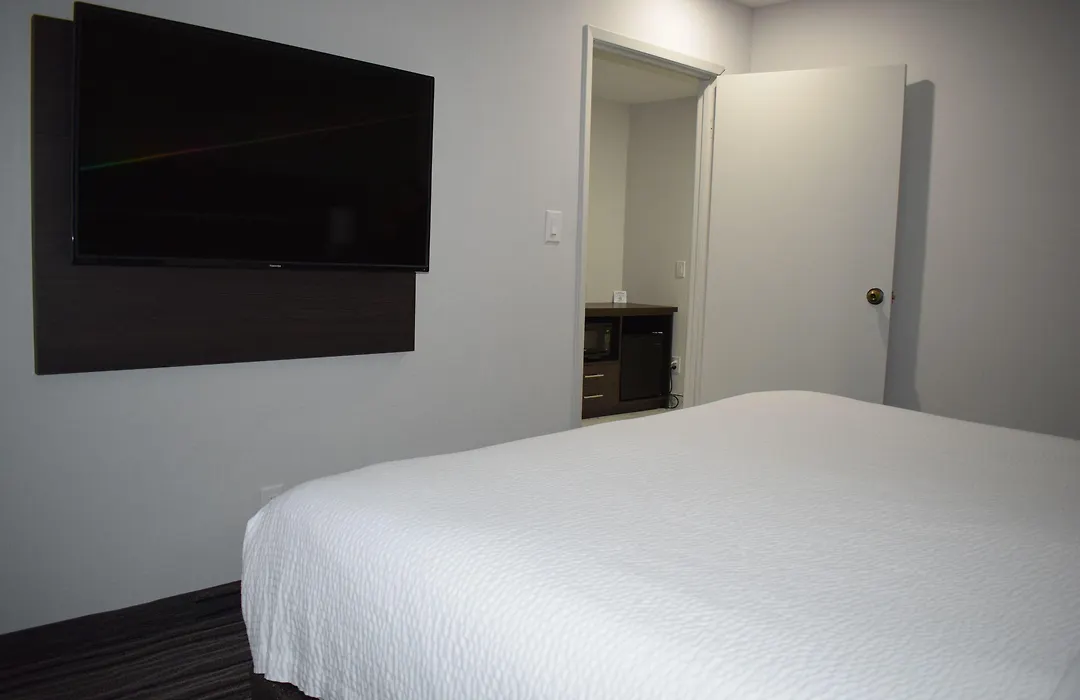 Days Inn By Wyndham Kingston-1