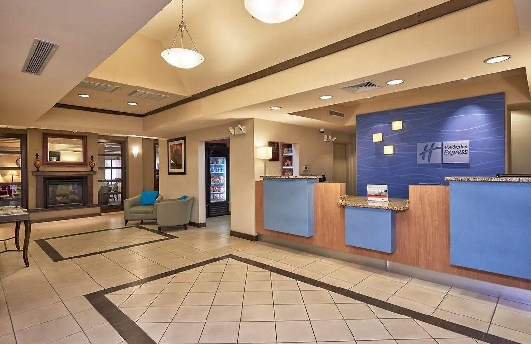 Holiday Inn Express & Suites El Paso Airport By Ihg-1