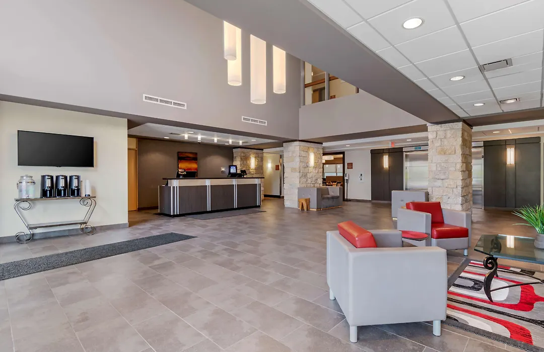 Best Western Plus Eastgate Inn & Suites-1