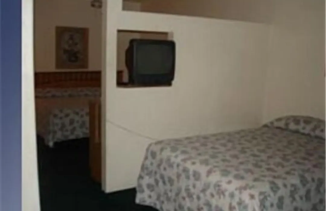 Colonade Motel Suites-1