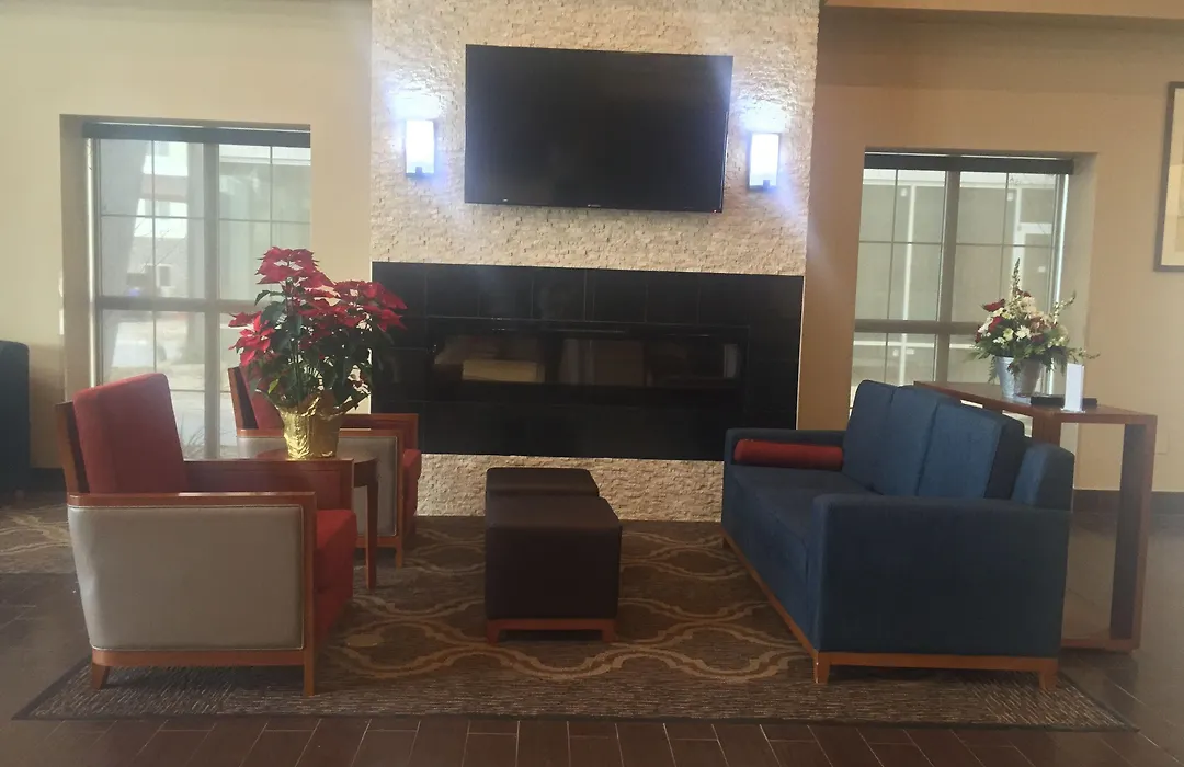 Comfort Suites - University-1