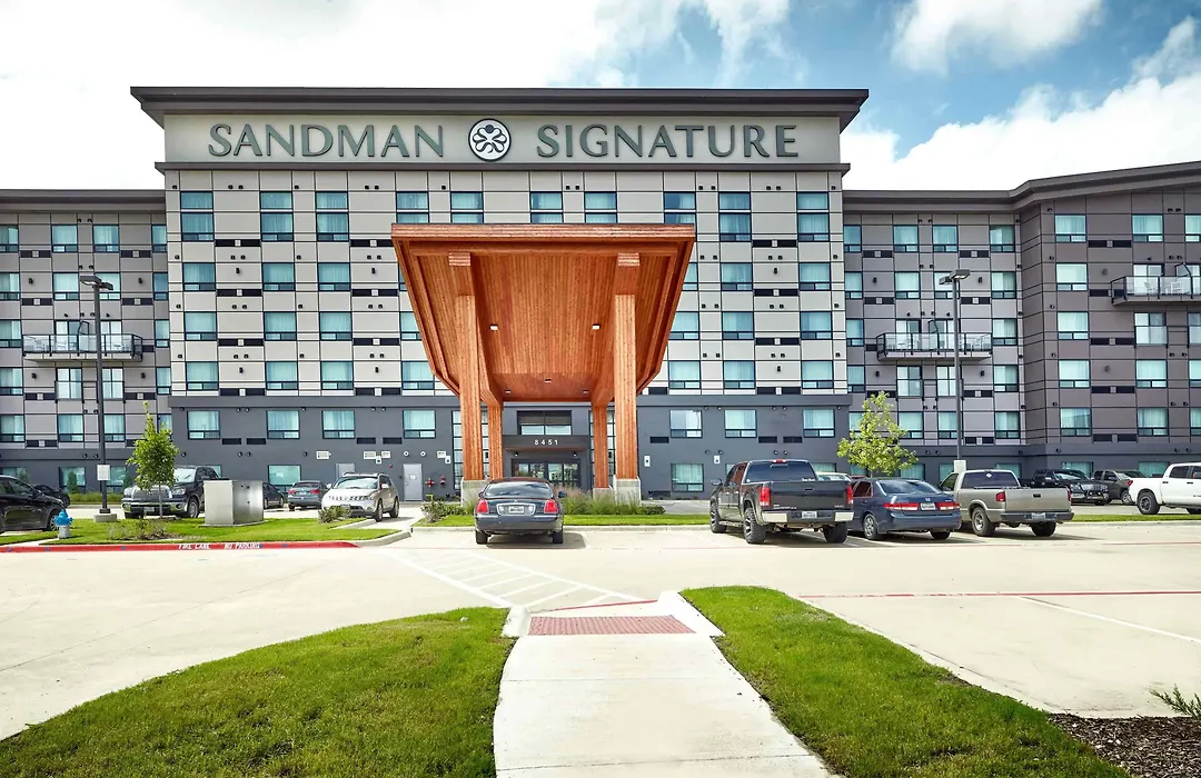 Sandman Signature Plano-Frisco Hotel-1