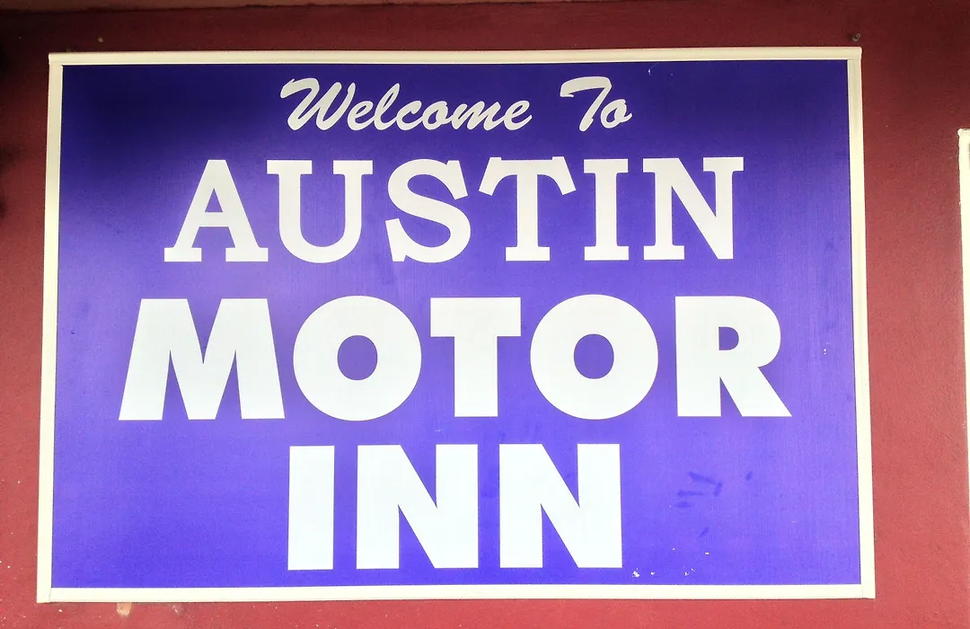 Austin Motor Inn-1