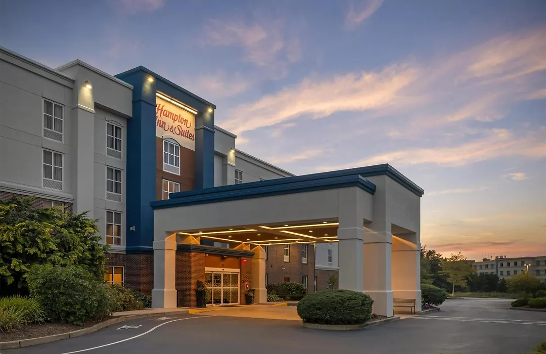 Hampton Inn & Suites By Hilton Plymouth-1