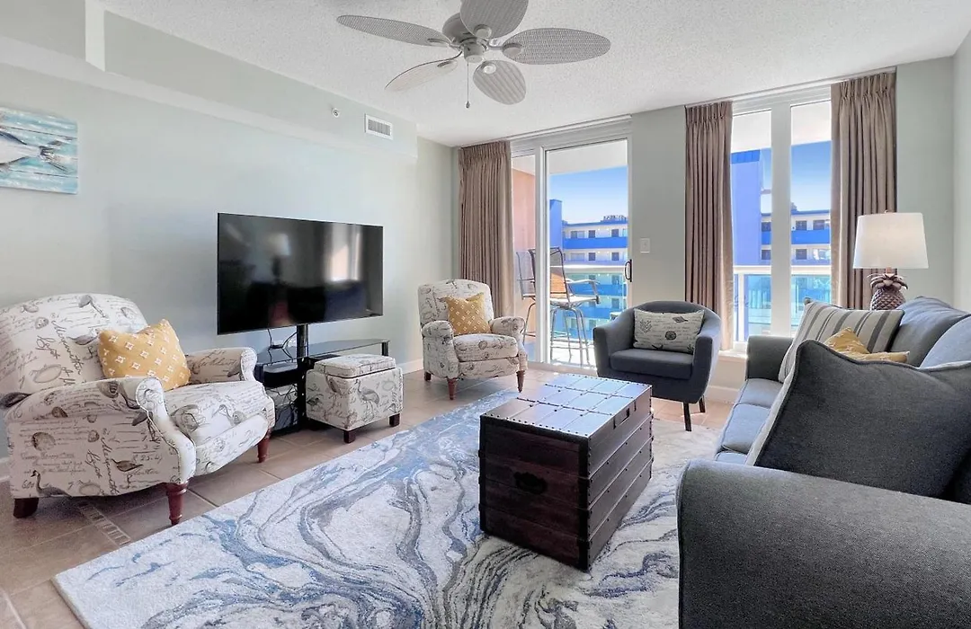Malibu Pointe - 602-1