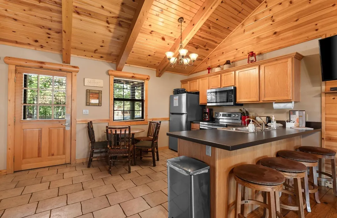 Ozarks Oasis Cabin-1