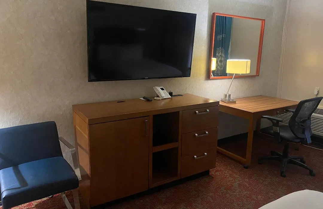 Surestay By Bestwestern Bakersfield Central-1