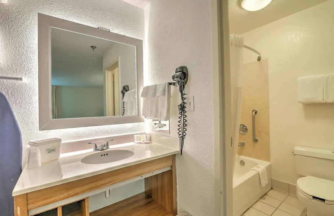 Hotel Carolina-1