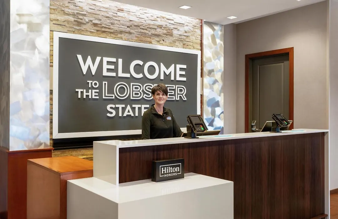 Hampton Inn Portland Downtown Waterfront-1