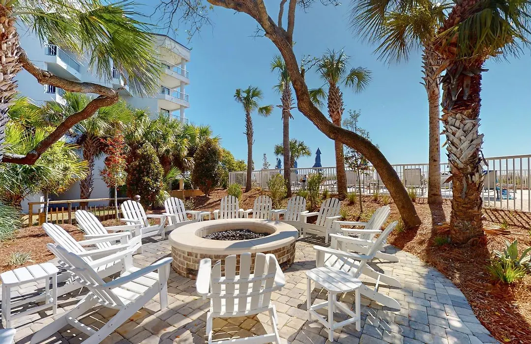 2113 Villamare-1