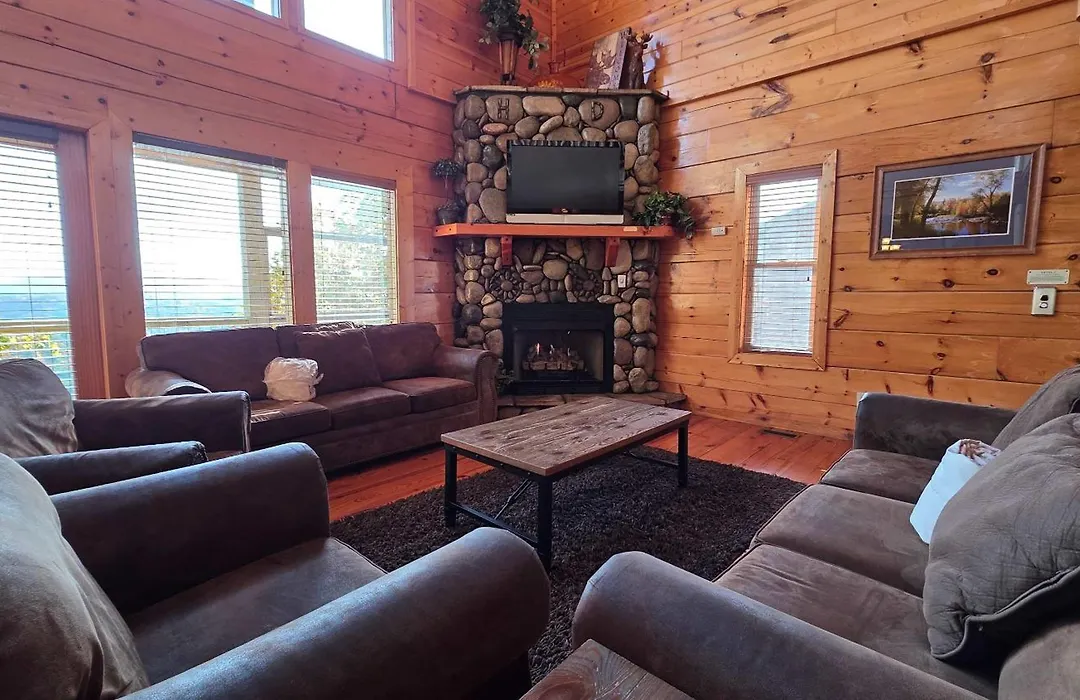 Spacious Cabin Sleep 28 Hot Tub Games Shared Pool-1