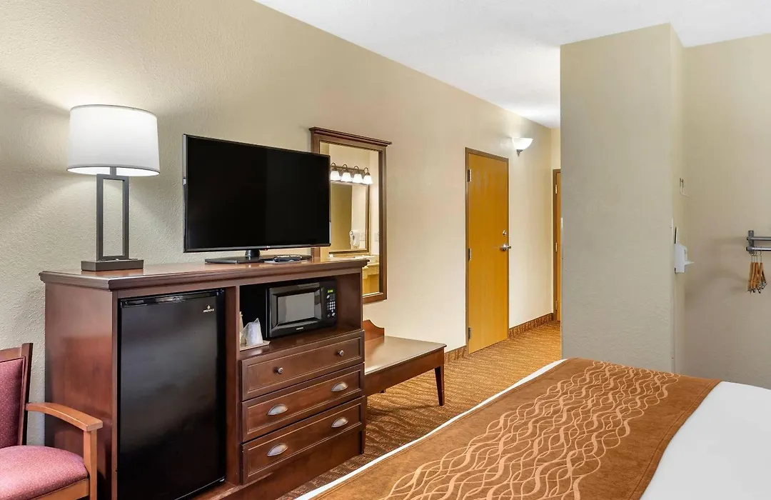 Comfort Inn & Suites Branson Meadows-1
