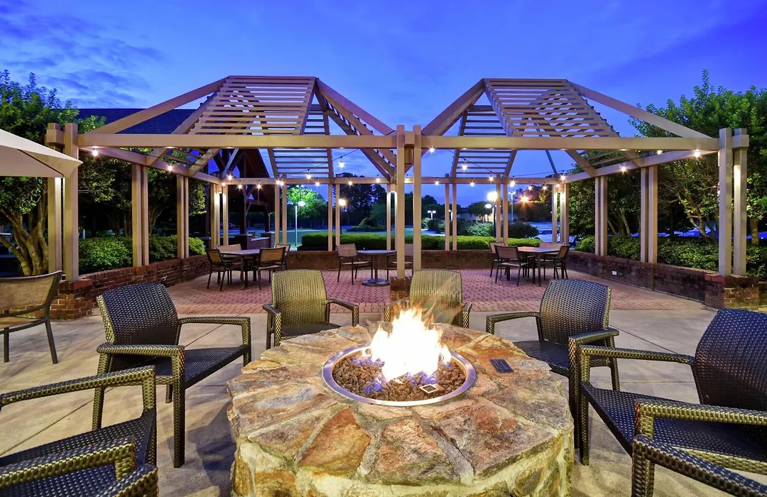 Embassy Suites Greenville Golf Resort & Conference Center-1