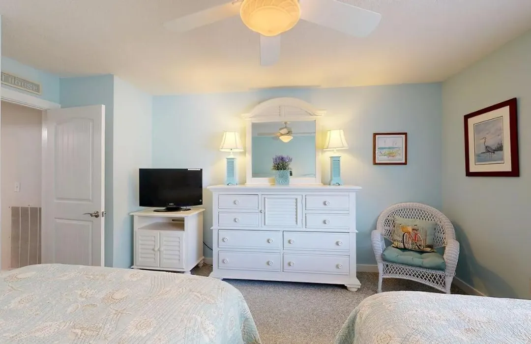 928 Inverness Village-1