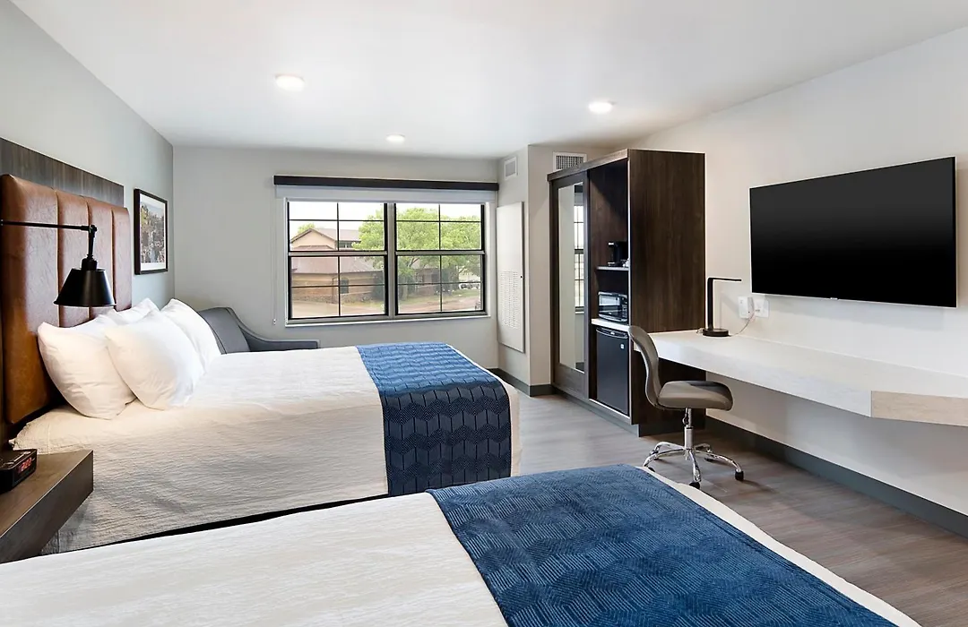 Clubhouse Hotel Sioux Falls-1