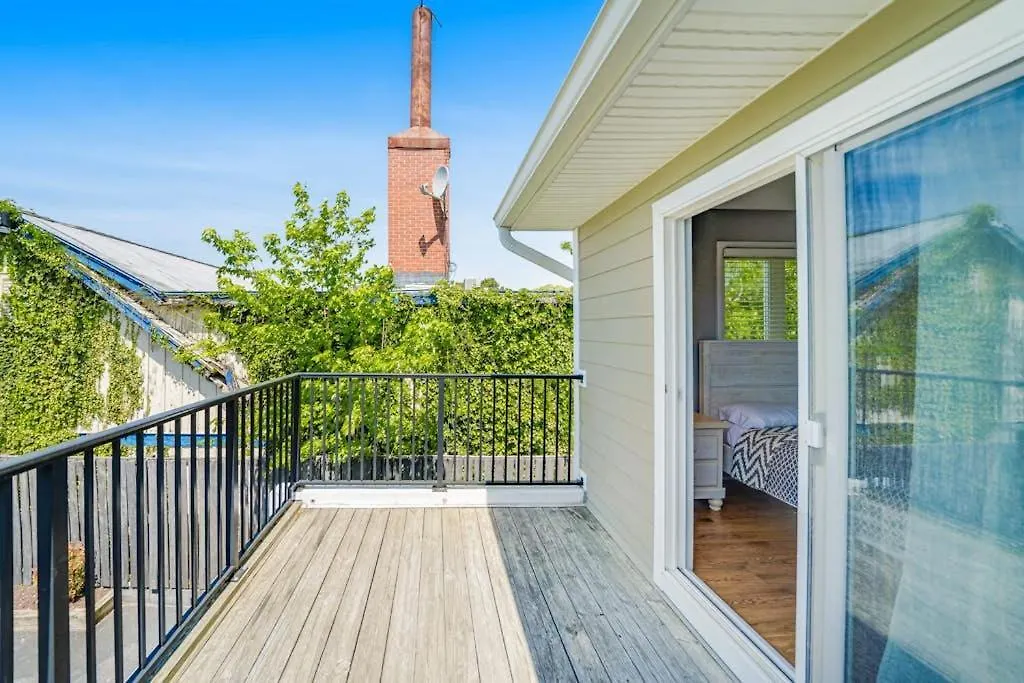 Scarborough Village - 245 Country Club Dr, Unit #608-1