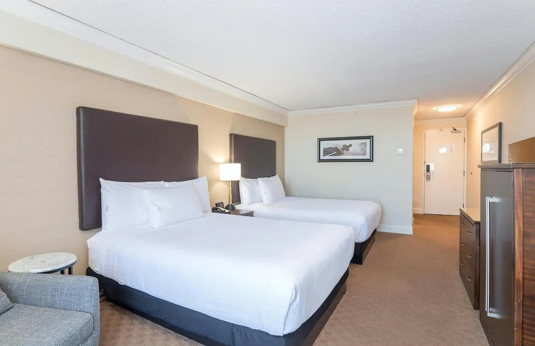 Sandman Signature Vancouver Airport Hotel & Resort-1
