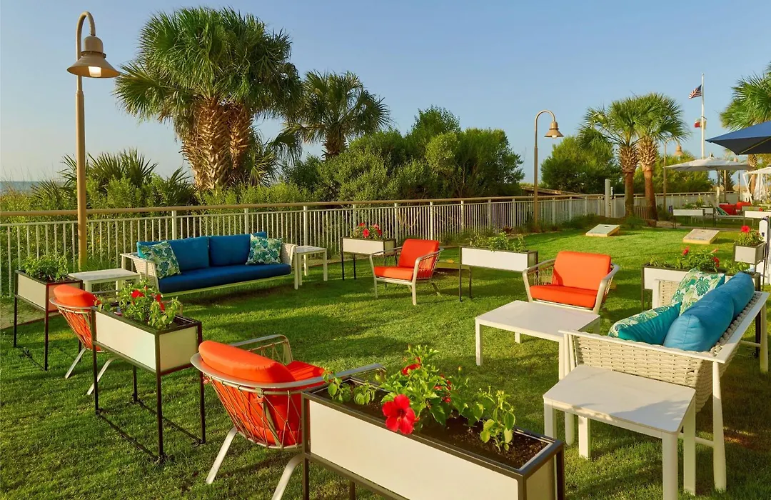 Hampton Inn & Suites Myrtle Beach Oceanfront-1