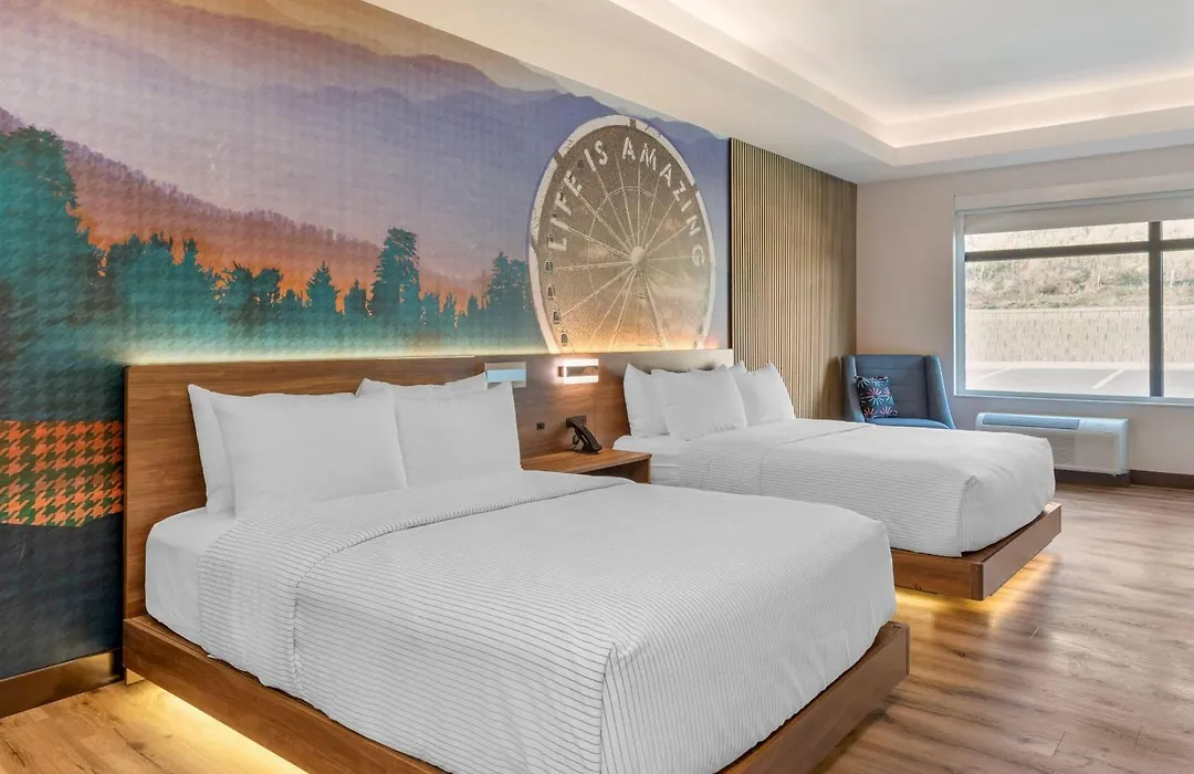 Cambria Hotel Pigeon Forge-1